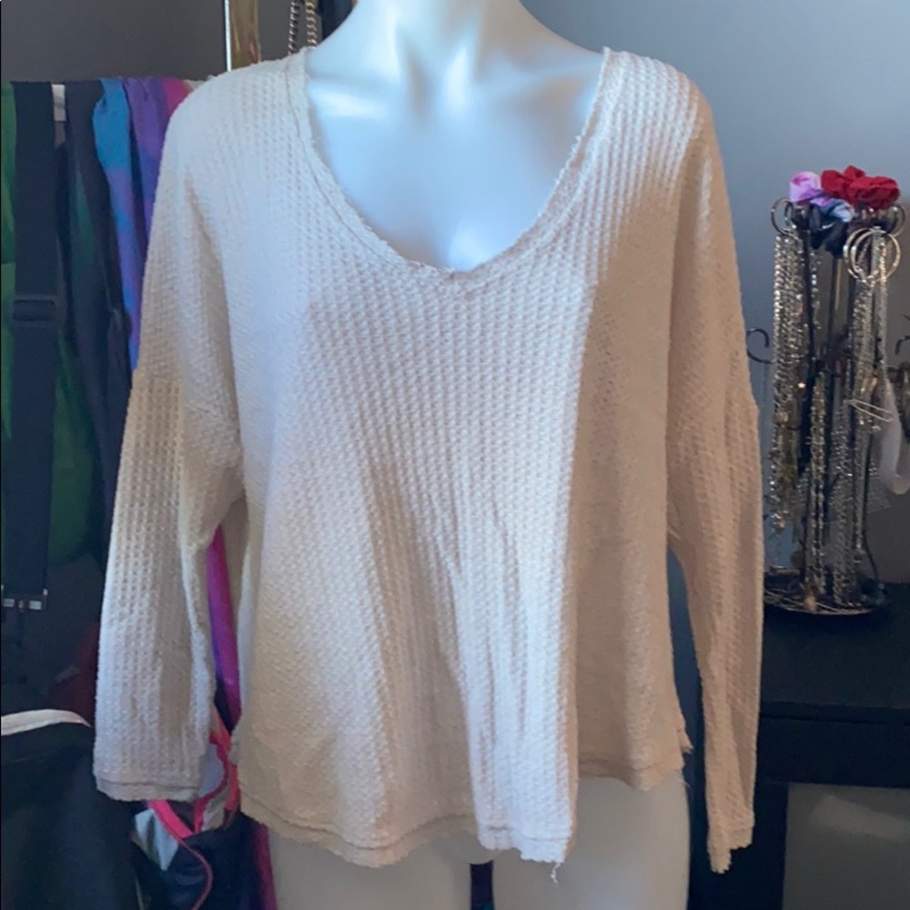 Light weight sweater